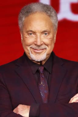 Tom Jones headshot