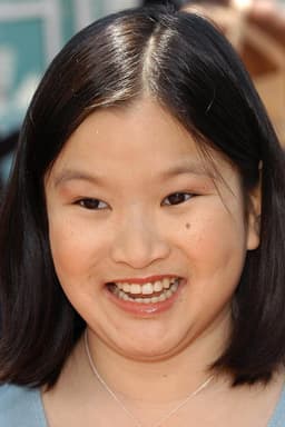 Dionne Quan headshot