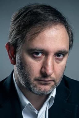 Daniel Chamorro headshot