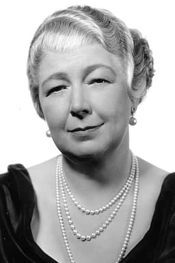 Esther Dale headshot