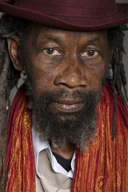 Sotigui Kouyaté headshot