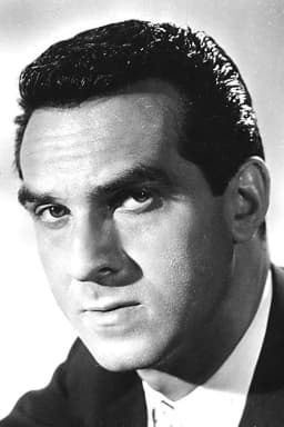 Robert Arden headshot