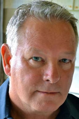 Alan David Lee headshot