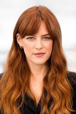 Riley Keough headshot