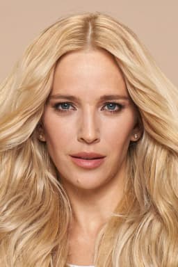 Luisana Lopilato headshot