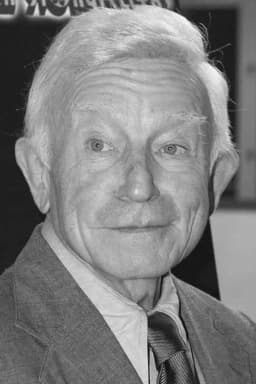 Henry Gibson headshot