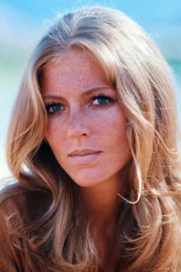 Joanna Pettet headshot