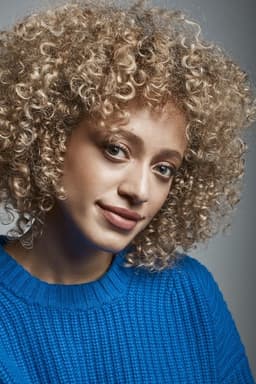Sydney Cole Alexander headshot