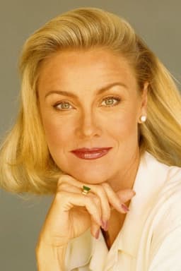 Simone Griffeth headshot