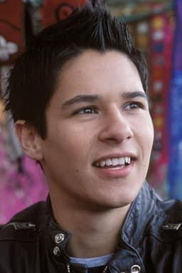 Oliver James headshot