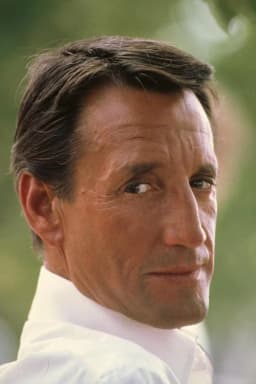 Roy Scheider headshot