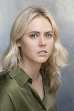 Greta van den Brink headshot