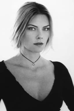 Paula Devicq headshot