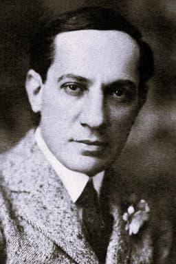 Sheldon Lewis headshot