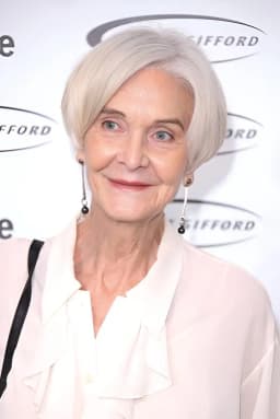 Sheila Hancock headshot