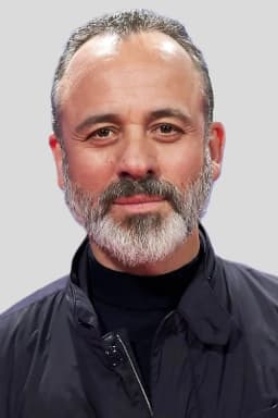 Javier Gutiérrez headshot