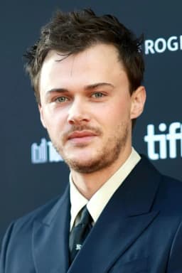 Christopher Briney headshot