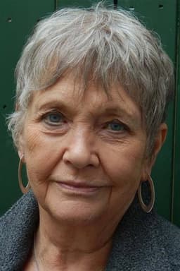 Shirley Dixon headshot