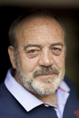 Tito Valverde headshot