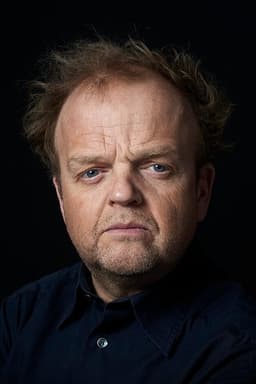 Toby Jones headshot