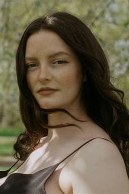 Dakota Blue Richards headshot