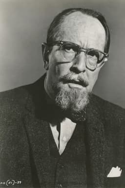 Dayton Lummis headshot