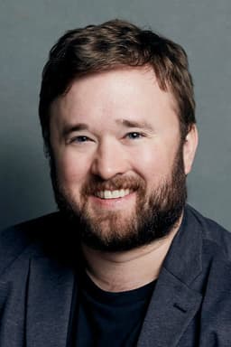 Haley Joel Osment headshot