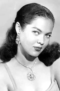 Dona Drake headshot