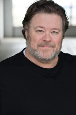 Stephen Grenley headshot
