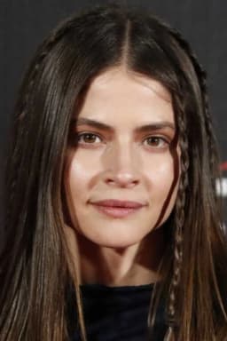 Alba Galocha headshot