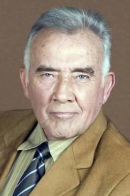 Fernando Guillén headshot