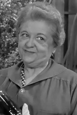 Gladys Hurlbut headshot