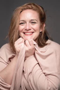Esperanza Guardado headshot