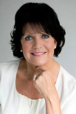 Sally Geeson headshot