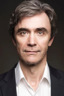 Duncan Duff headshot