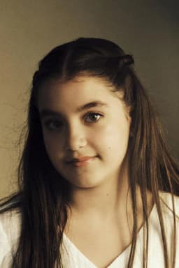 Eylul Guven headshot