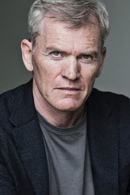 Richard Dillane headshot