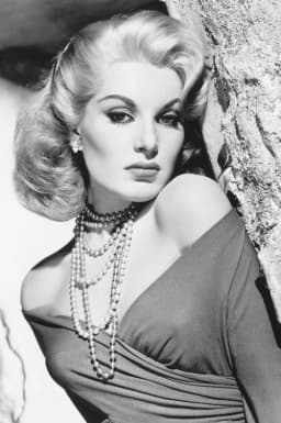 Belinda Lee headshot