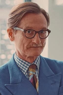 Hamish Bowles headshot