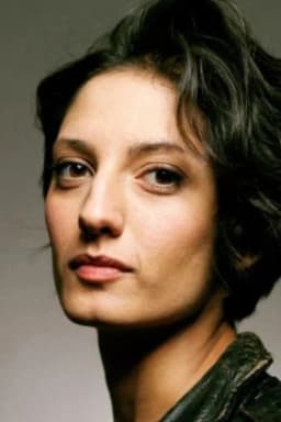 Jennifer Batter headshot