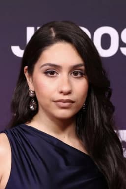 Alessia Cara headshot