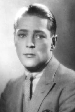 Patrick Aherne headshot