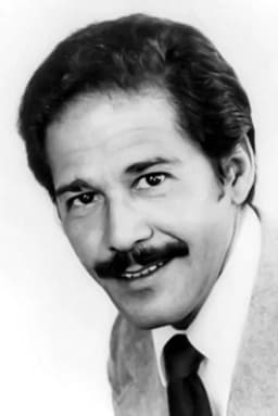 Rafael Campos headshot