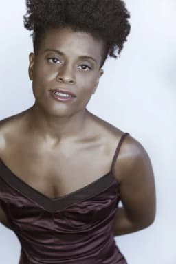Nneka Croal headshot