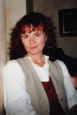 Jeananne Crowley headshot