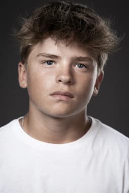 Sutton Johnston headshot