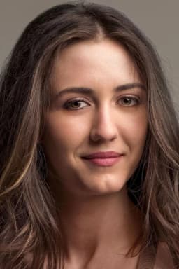 Madeline Zima headshot
