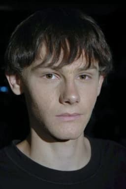 Taylor Sharpe headshot