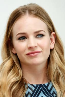Britt Robertson headshot