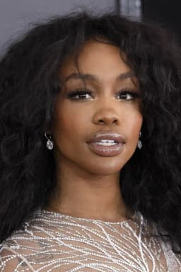 SZA headshot